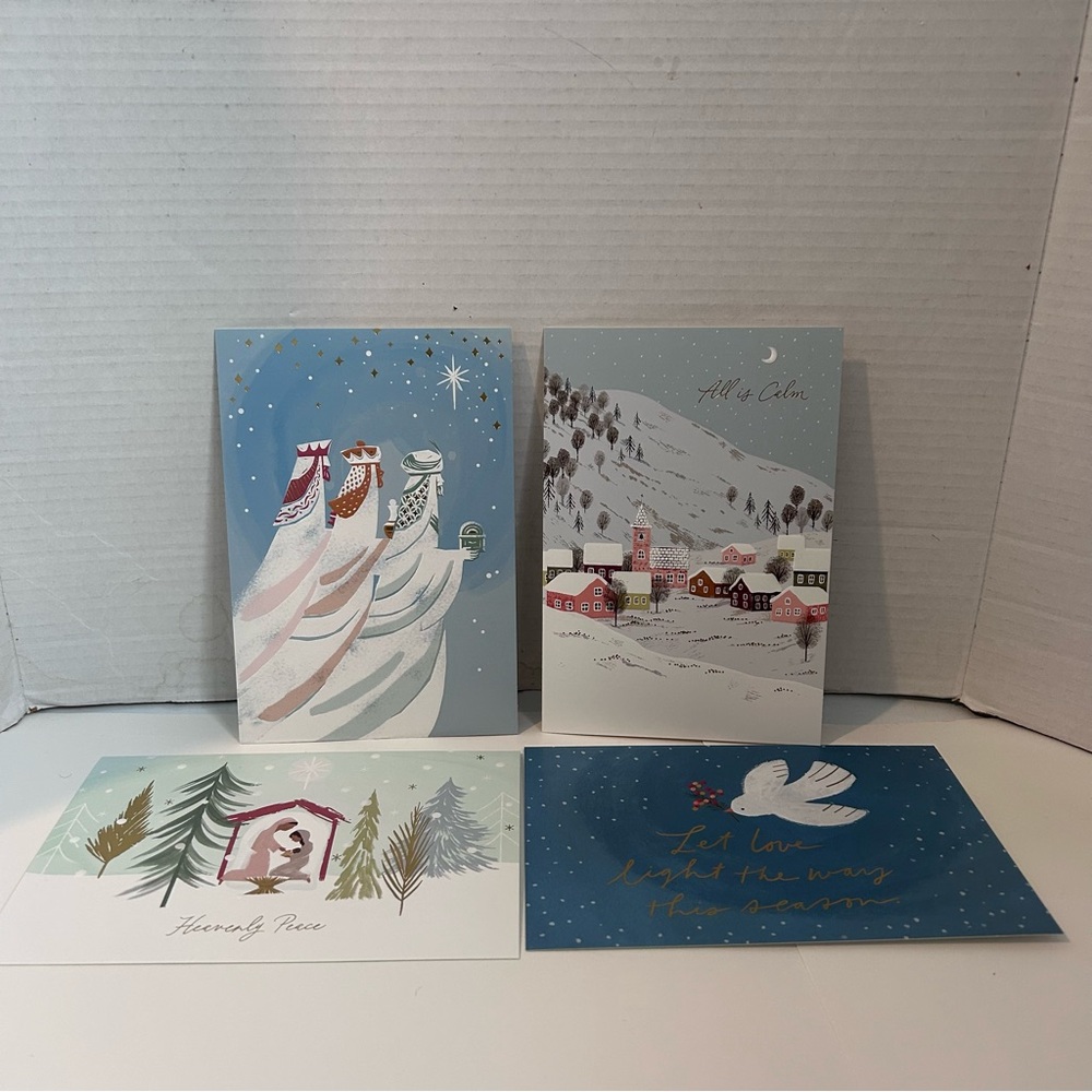 HALLMARK Set of 4 Festive Holiday Cards